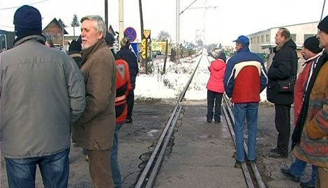 Radnici Želvoza blokirali prugu