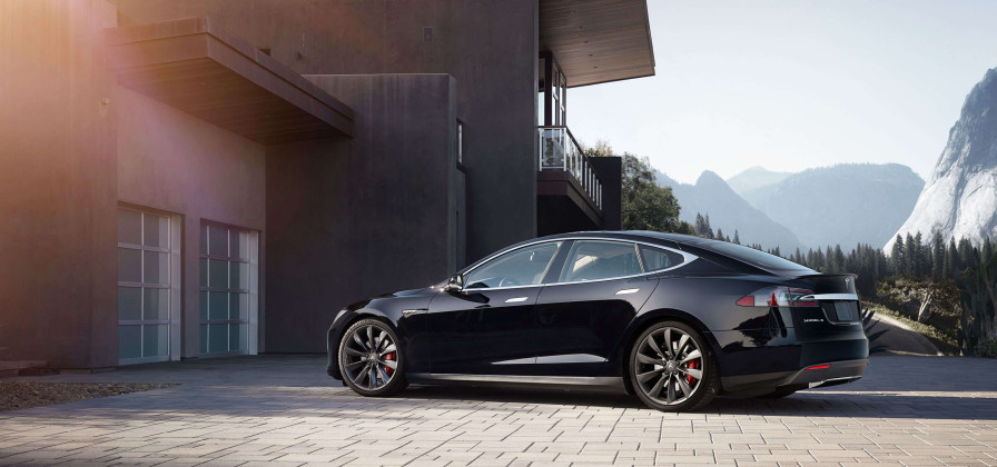 Tesla S