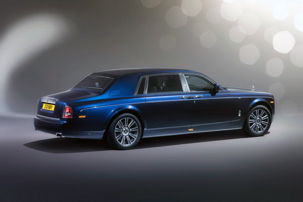 Rolls Royce Phantom Limelight - pogled otpozadi