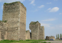 Popravljaju kulu koja se već 75 godina naginje Smederevska Tvrđava - Kula 11